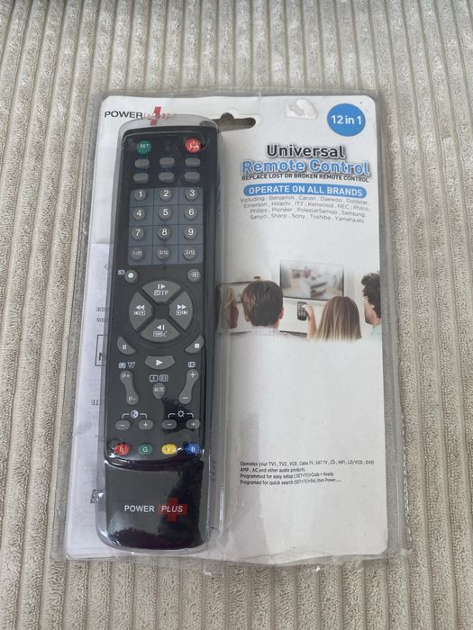 Uniwersalny pilot do telewizora
