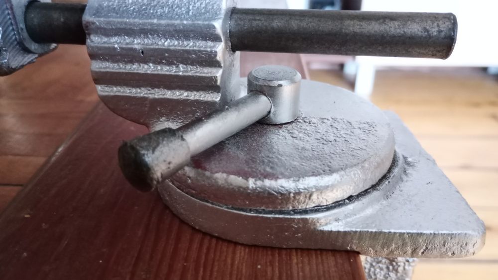 Imadło mobilne obrotowe  szczeki 68mm