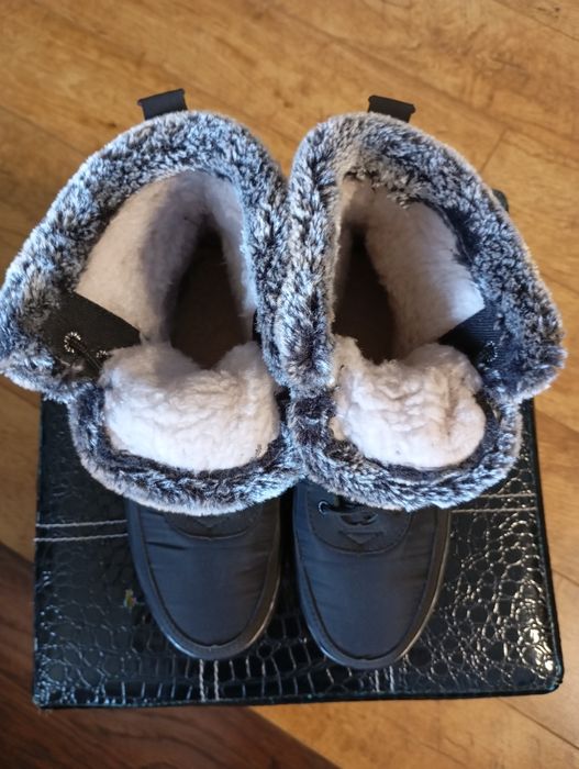 Жіночі чоботи 41 розмір, по устілки 27 см.