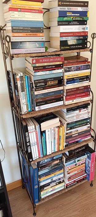 Conjunto Estante em ferro e verga + 1 apoio