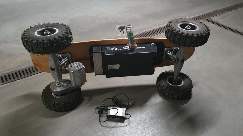 Electric skateboard skate mountain board deskorolka elektryczna