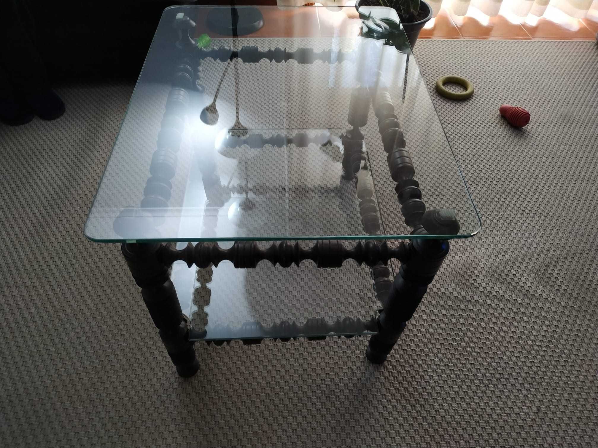 Mesa de sala pequena
