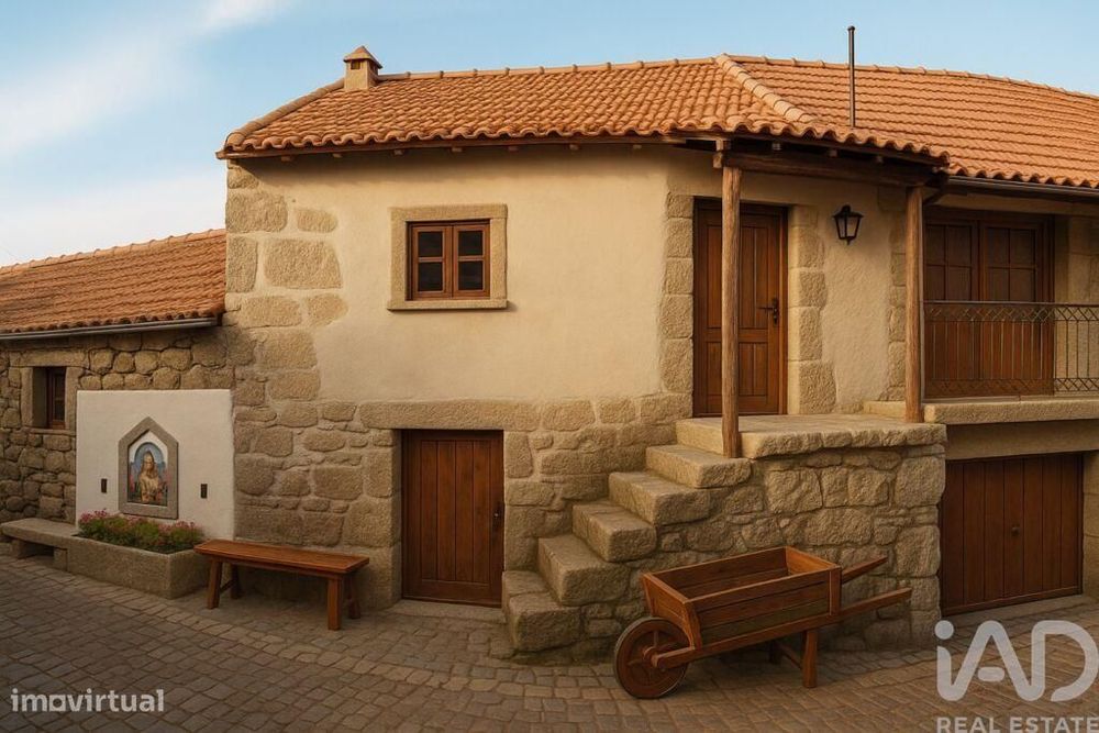 Casa T2 em Moledo de 140,00 m2