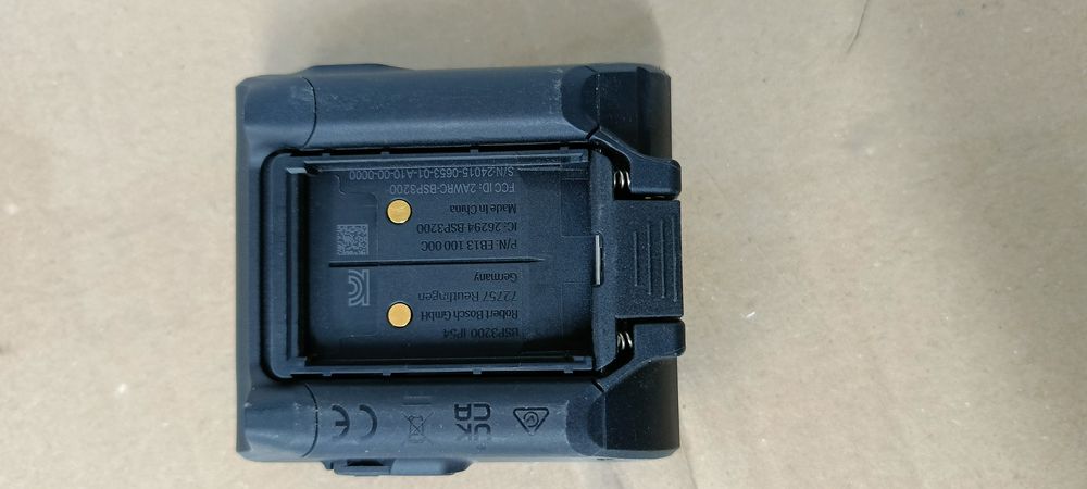 Uchwyt. Podstawka Bosch Do Smartfona z ładowarką indukcyjną.
