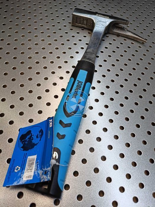 Młotek ciesielsko-dekarski 600g stalowy monoblock młotek dekarski