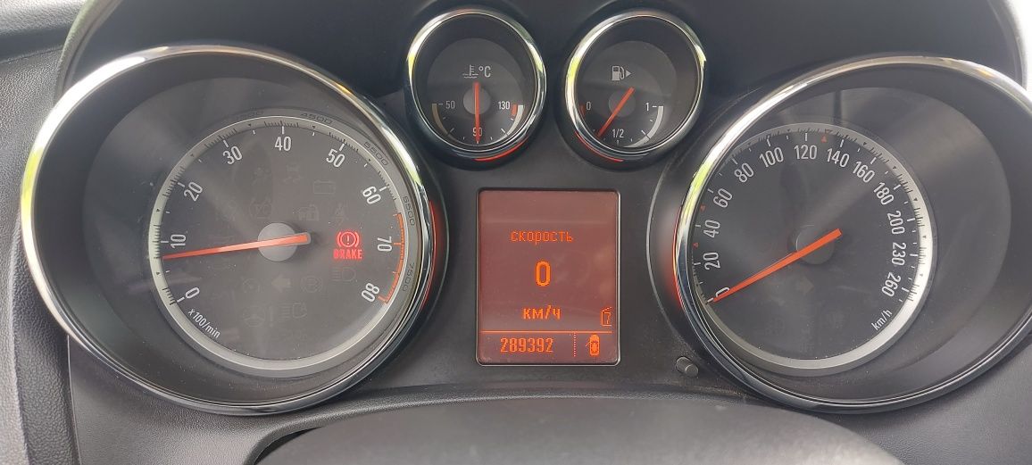 Opel Astra J 1.6 газ/бензин