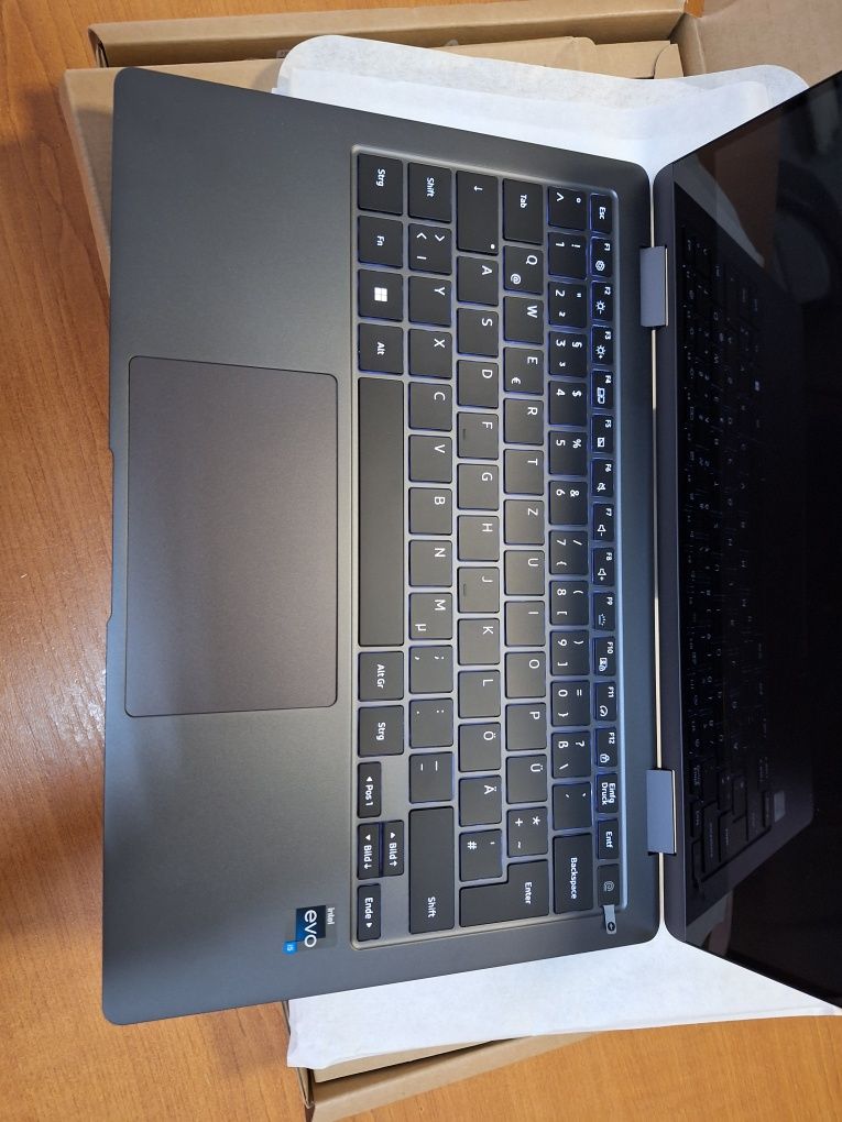 Samsung Galaxy Book3 360 NP730QFG-KA1DE ( Новый )