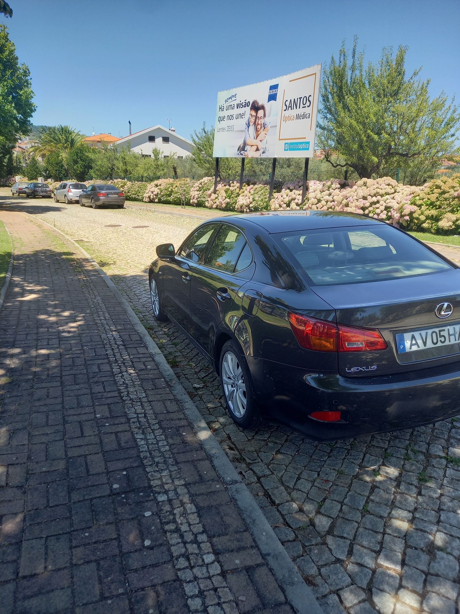 Veículo lexus 220d