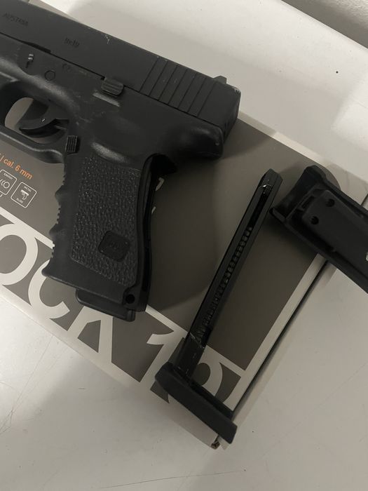 Airsoft / Glock 19 Vega Force FULL METAL