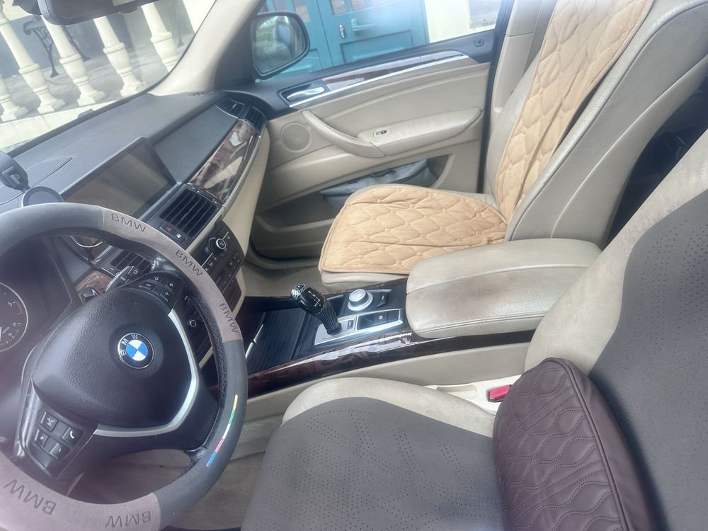 Troco BMW X5 E70 de 7 lugares por Autocaravana
