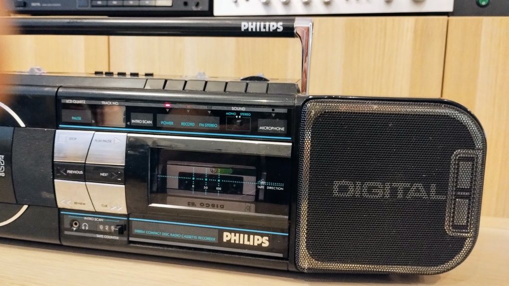 Philips D8884 - Boombox Vintage