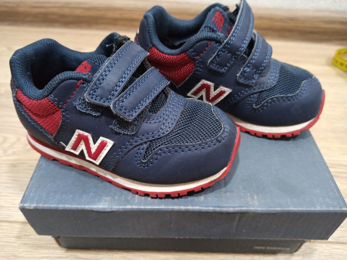 Кроссовки New Balance нов оригинал uk 5,5 us 6 размер 22, 22,5  14 см