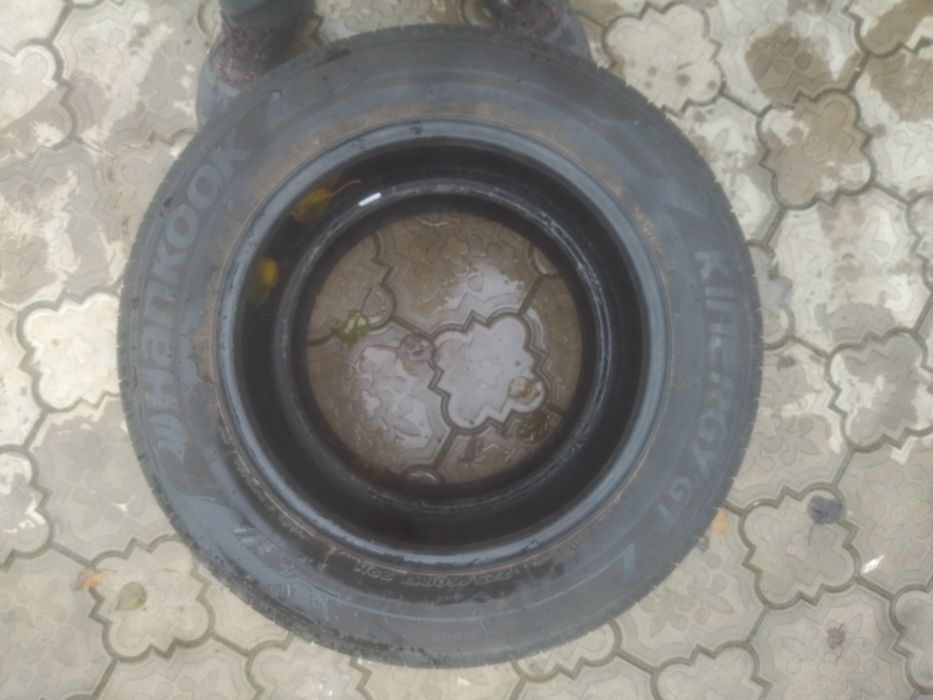 гума на автомобіль