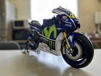 YAMAHA YZR-M1 Valentino Rossi Escala 1/4 POR MONTAR Altaya