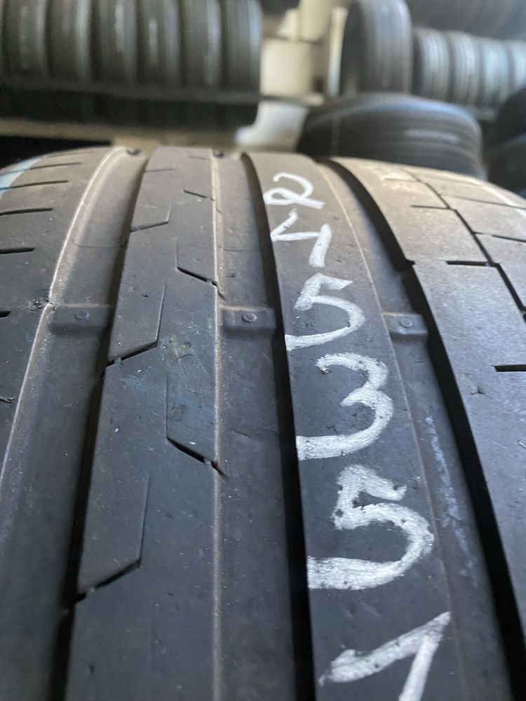Pneus 245 / 35 R 19 Continental