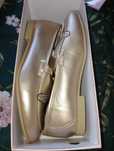 Nowe złote buty r. 40