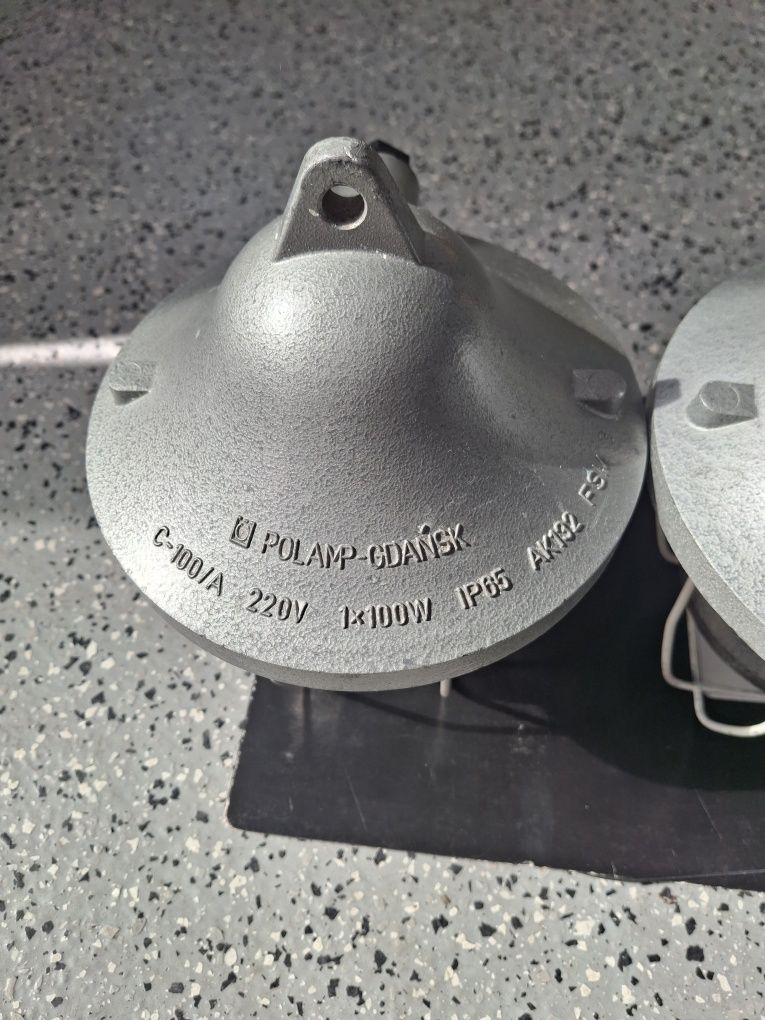Lampy przemysłowa PRL vintage industrial bardzo ładny stan 2szt