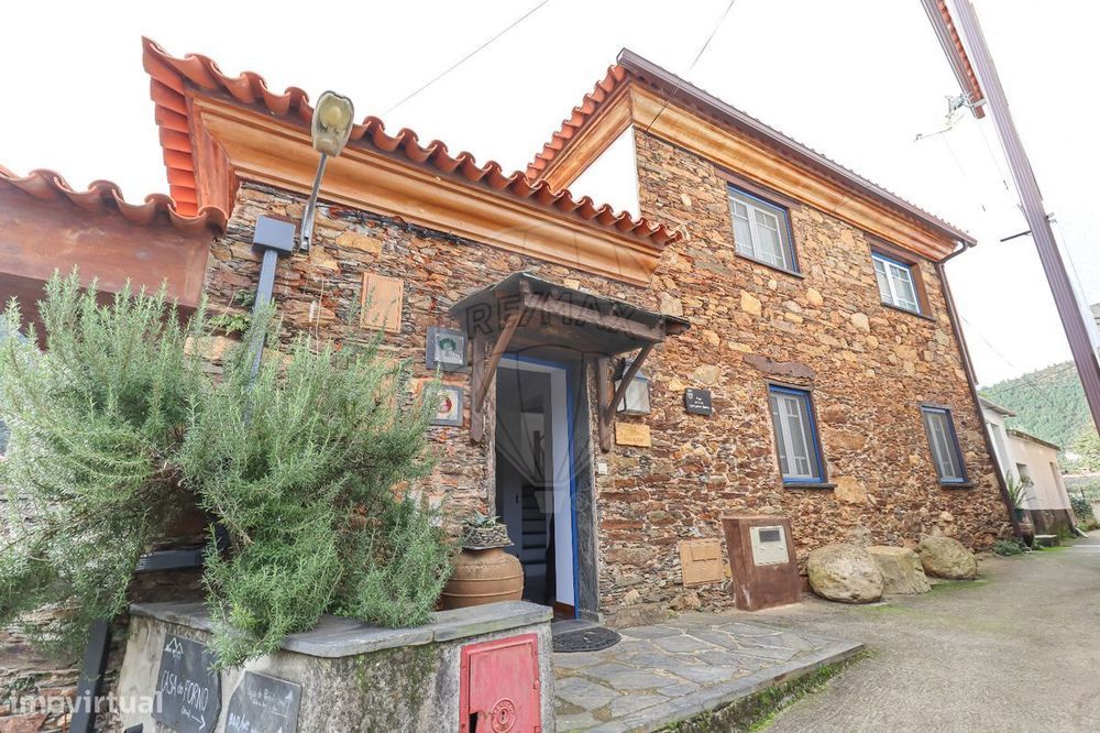 Moradia T4 para venda