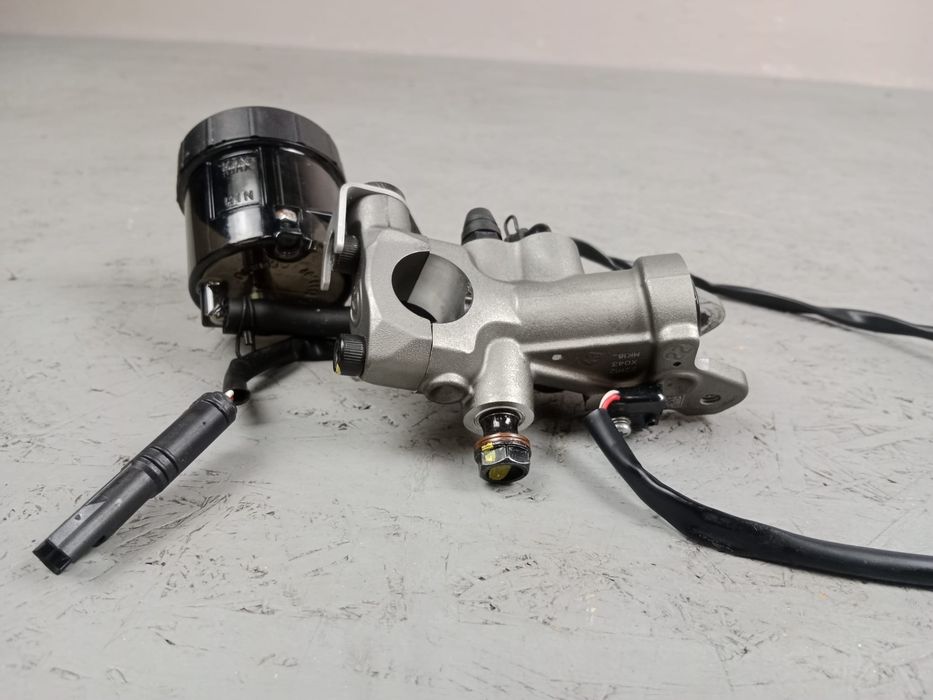 Ducati Streetfighter V2 Pompa Hamulcowa Przód Brembo + Zbiorniczek