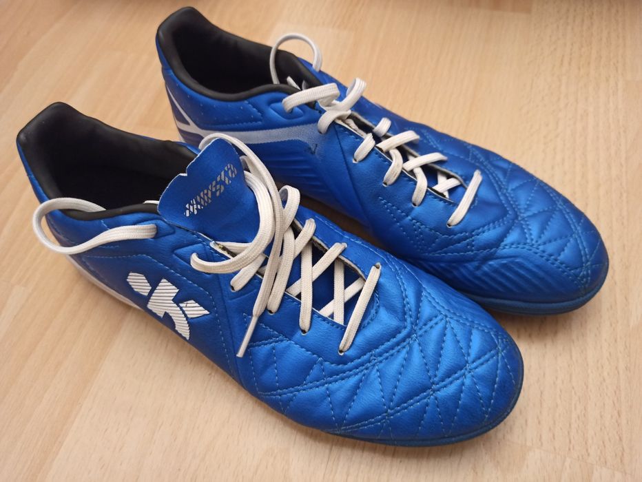Buty piłkarskie Kipsta r. 38
