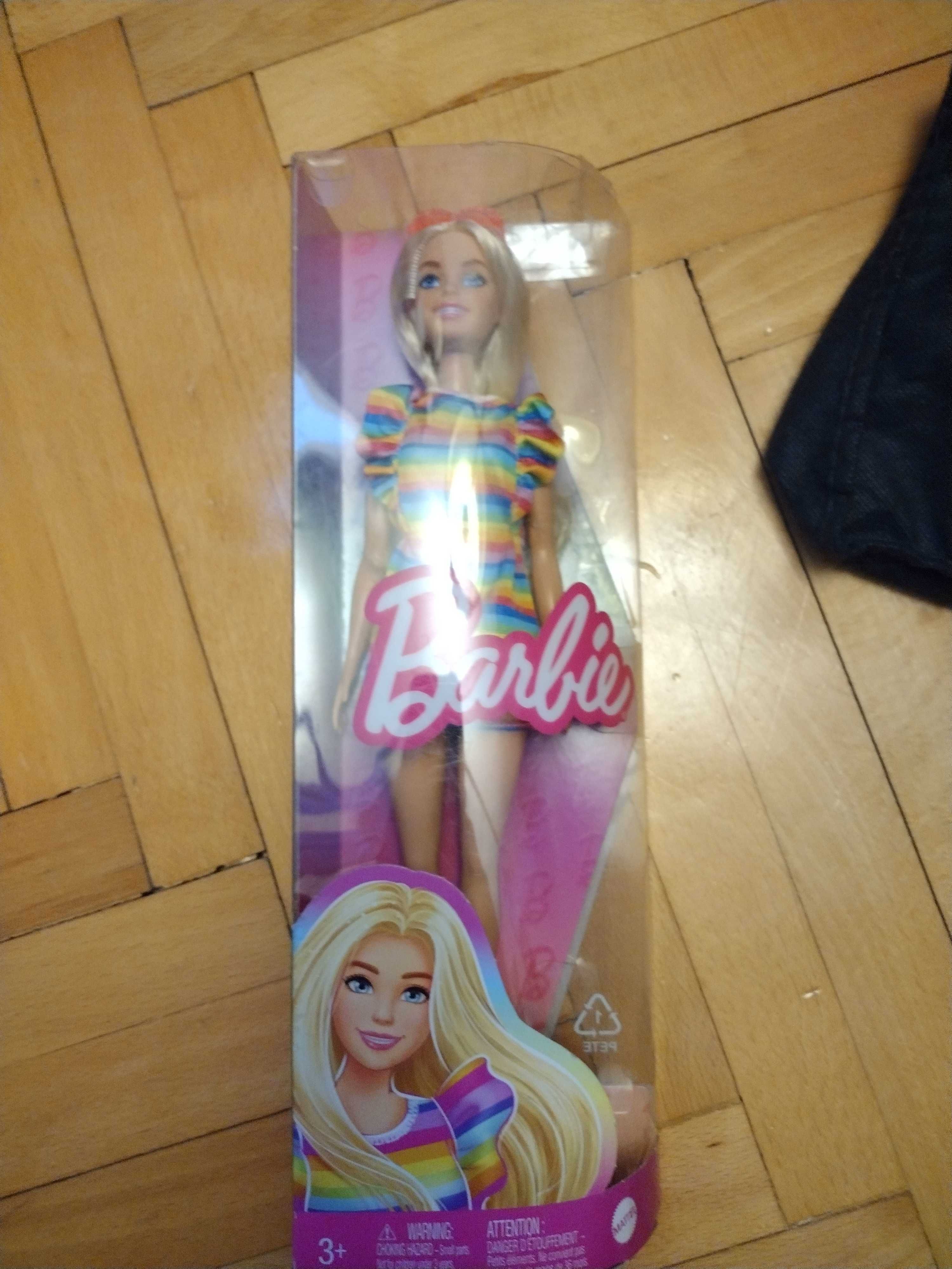 Lalka Barbie w sukience blondynka