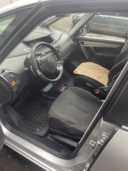 Ситроен гранд пікассо С4 -2011 рік