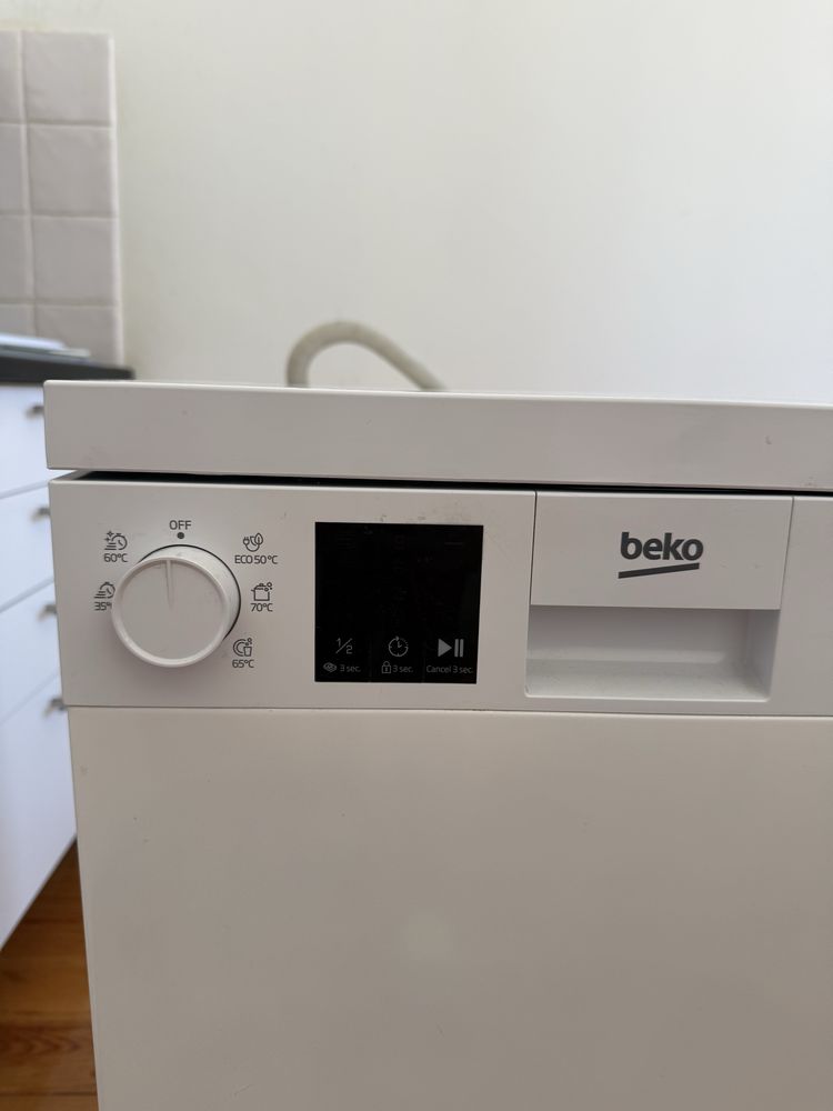 Maquina lavar loiça Beko 45cm