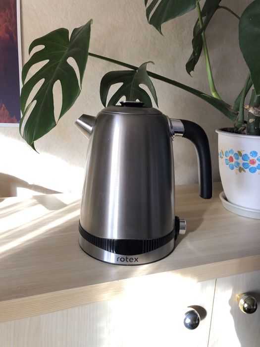 Чайник електричний б/у