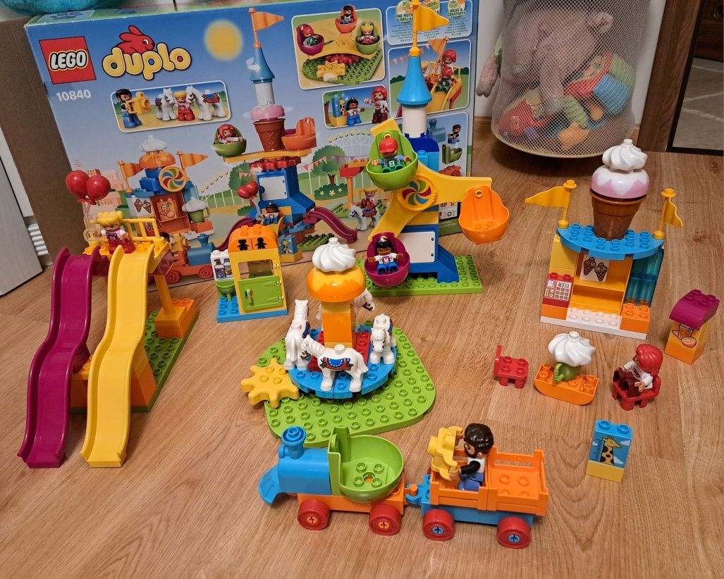 Lego Duplo Duże wesołe miasteczko 10840