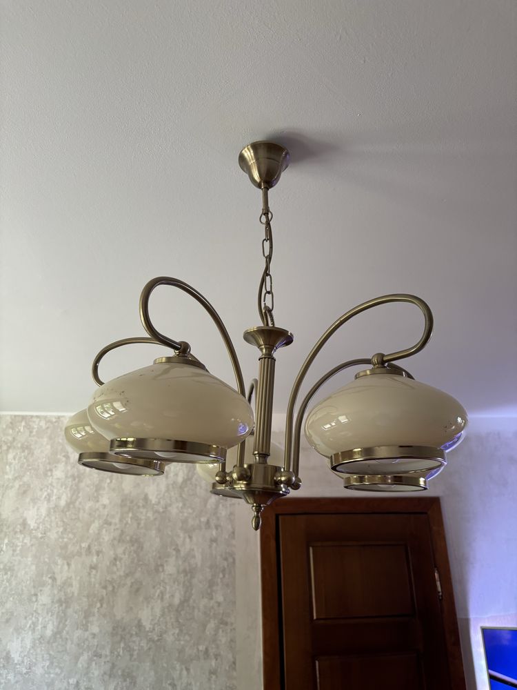 Piękny lampa - żyrandol