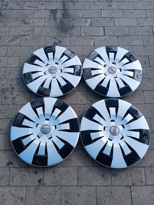 Komplet oryginalnych kołpaków 16" Audi