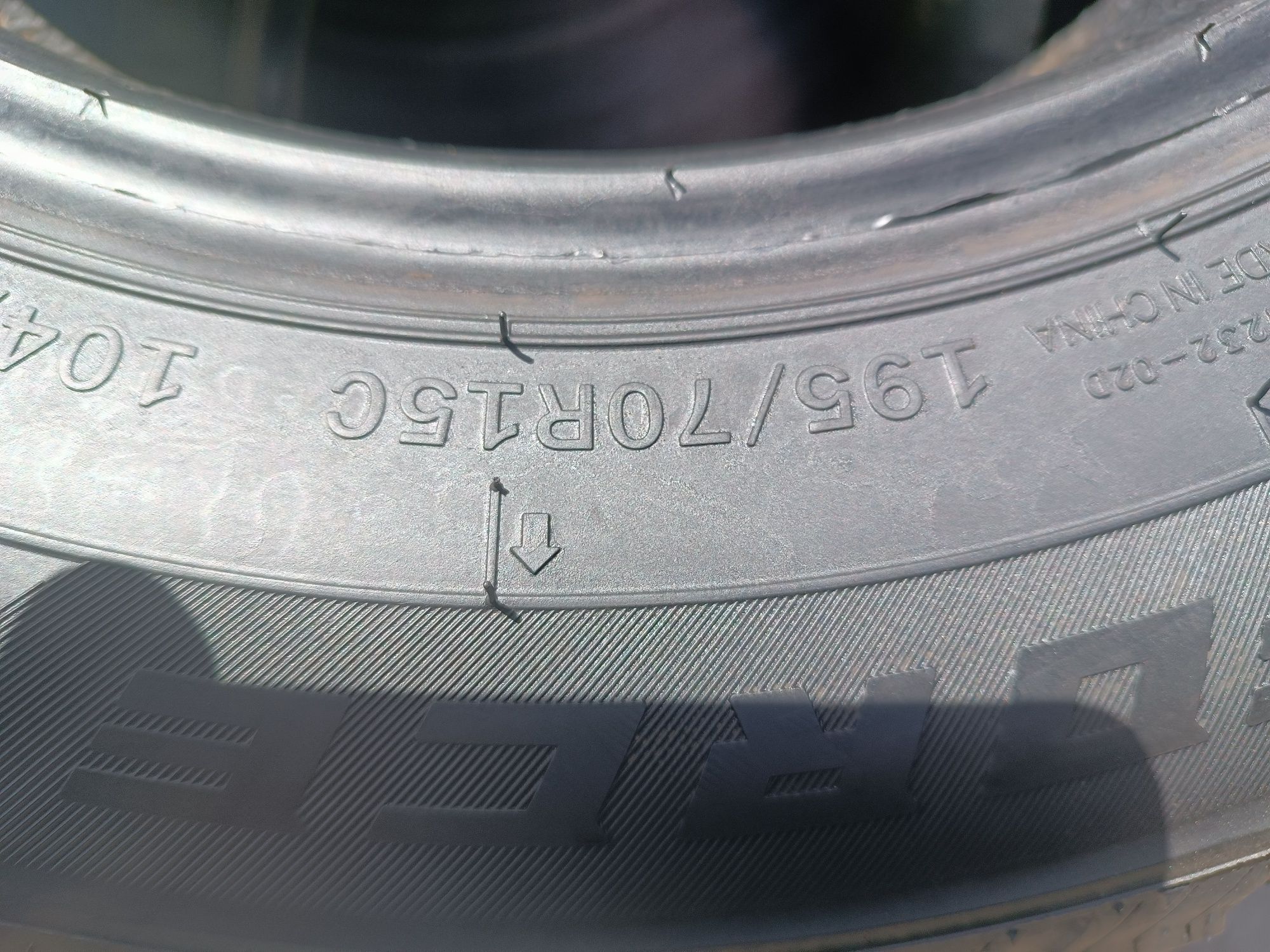 Sprzedam prawie nowe opony 195/70 r15C