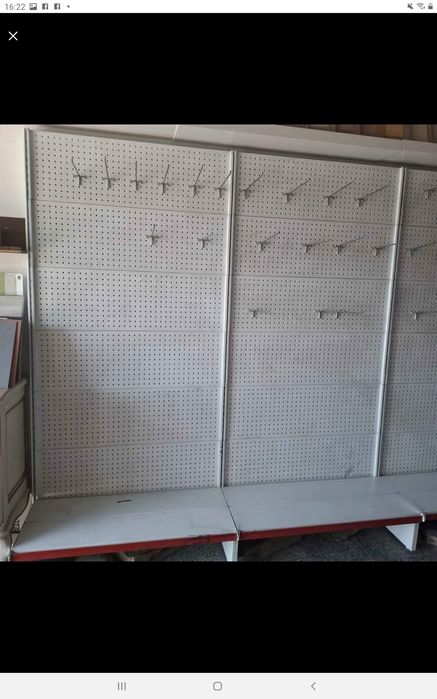 Expositor de ferramentas.