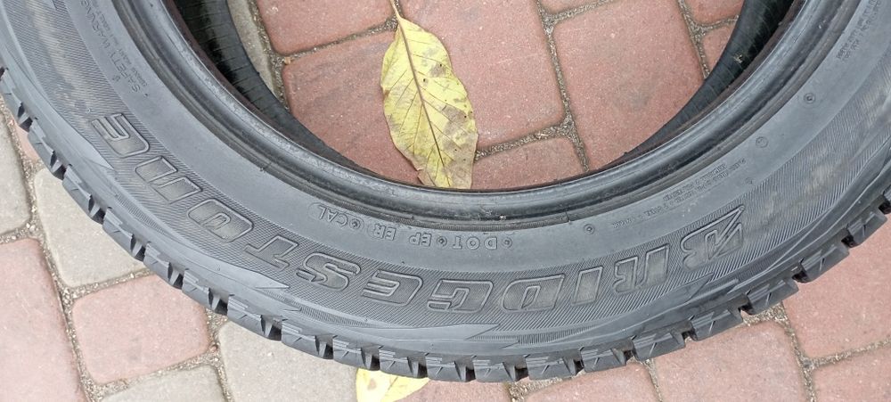 Bridgestone 215 60 r17 2шт шини б'у зимова резина з Європи