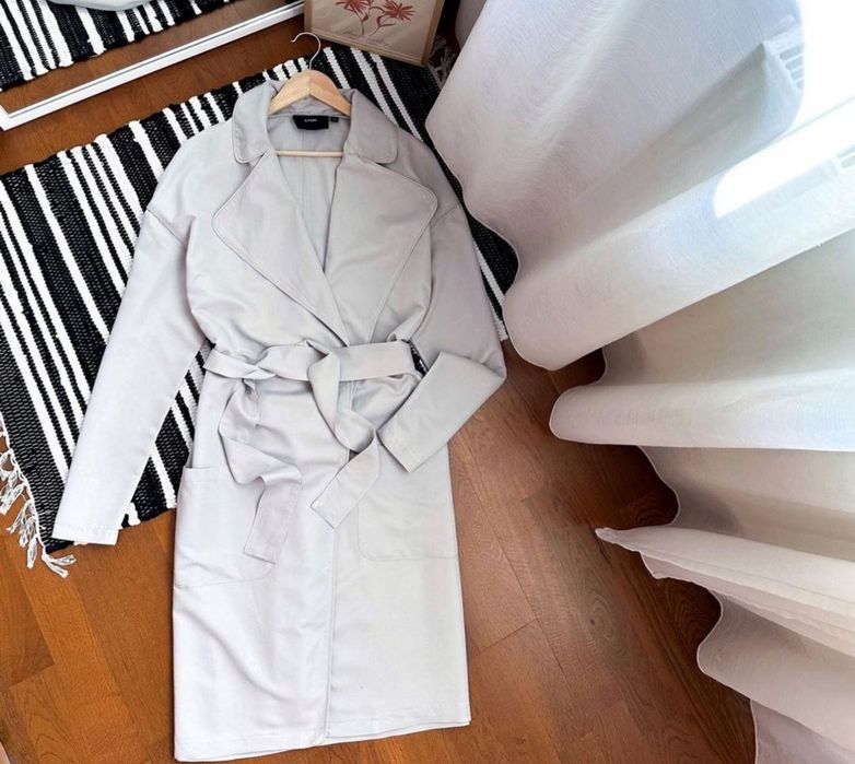 Тренч,  літній плащ 46-48 розмір.