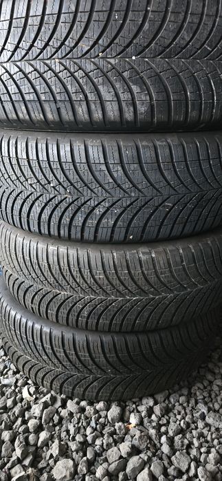 4x 215 60 R17 100V Goodyear Vector 4SEASONS