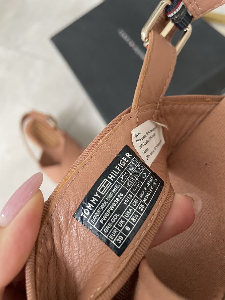 Tommy hilfiger nowe sandaly buty na platformie koturnie 39 silky nude