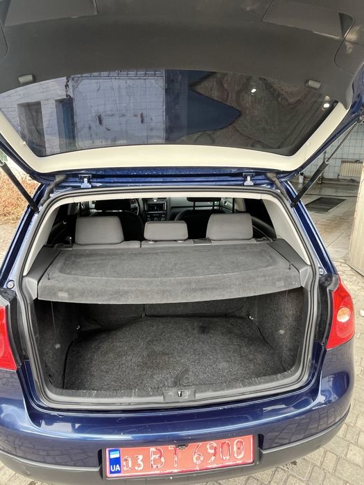 Volkswagen Golf 5 1.4 MPI