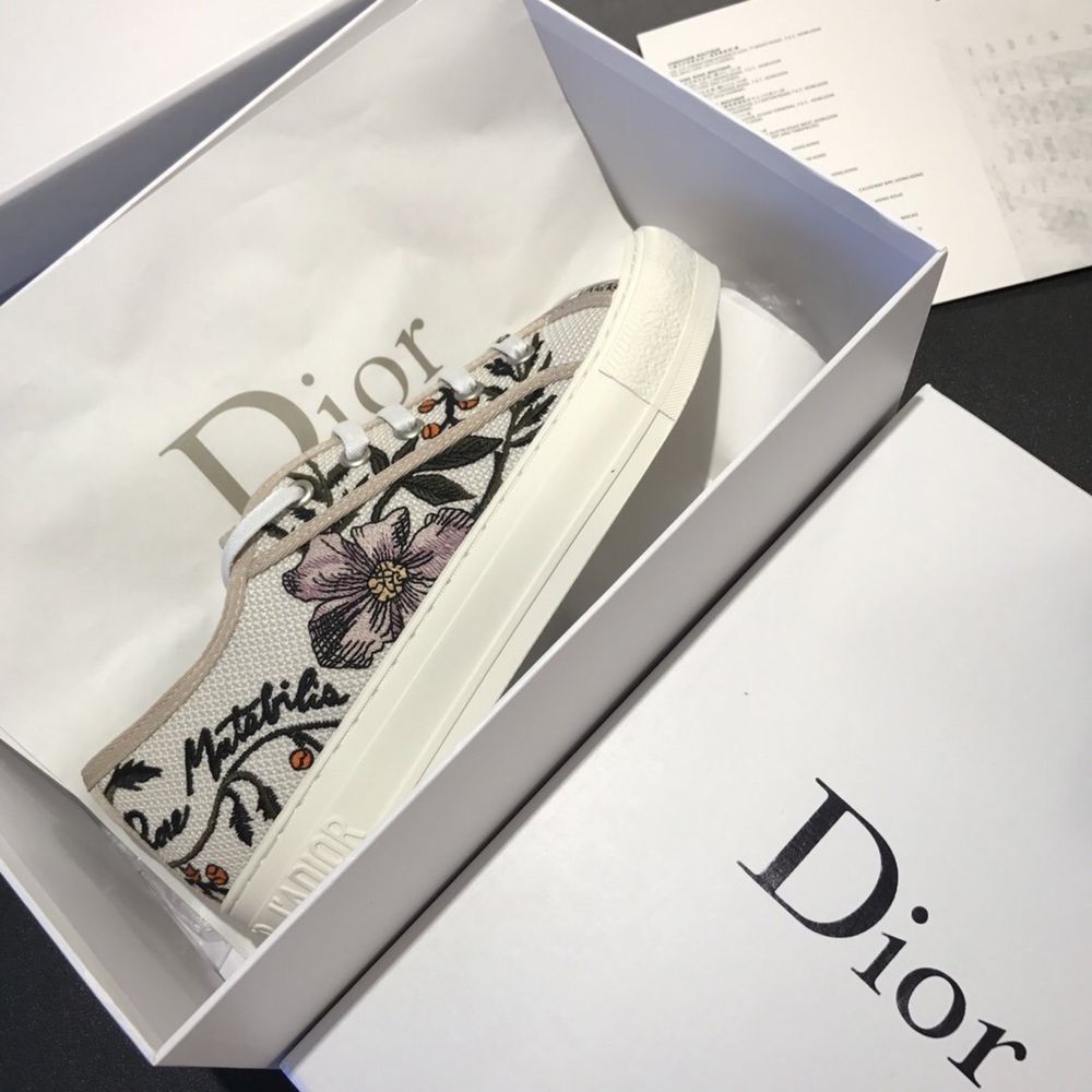Trampki Dior w kwiaty