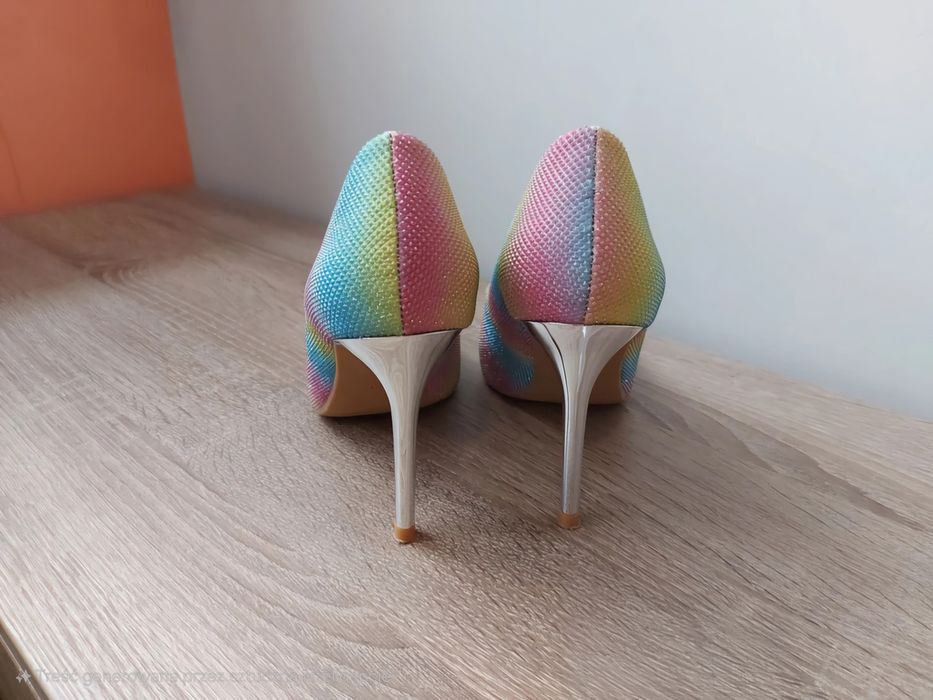 Szpilki czółenka 9cm rozmiar 36-23,5cm