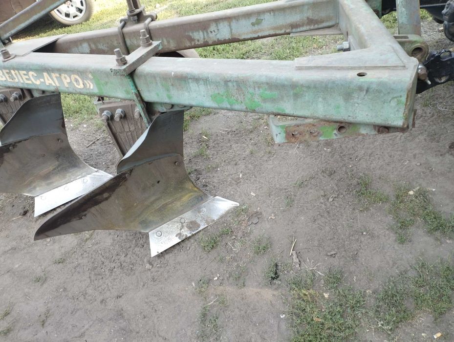 Продам плуг ПНВ-5-35