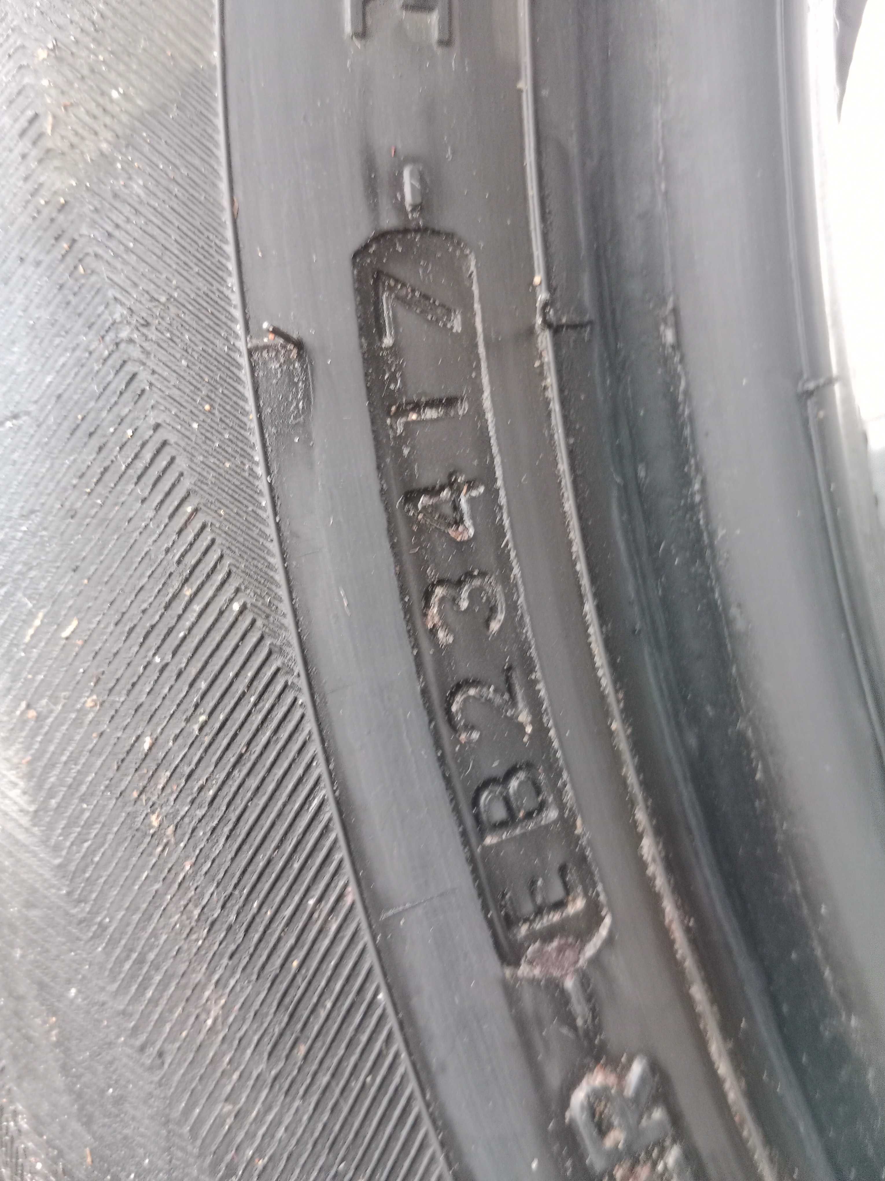 Opona używana 215/60R17 Yokohama Geolandar SUV 1szt.
