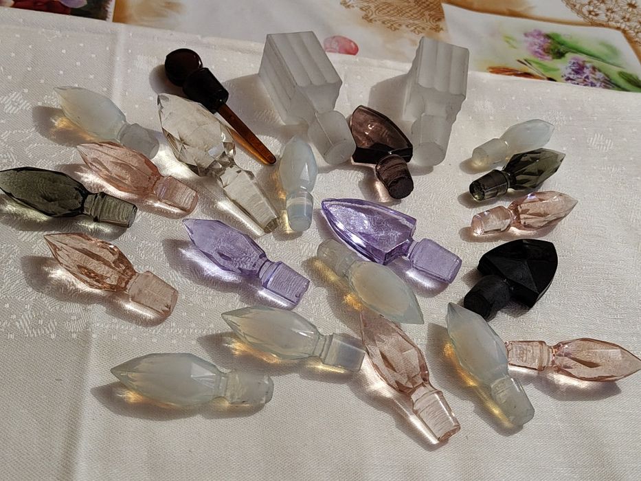 Szklane koreczki do butelek