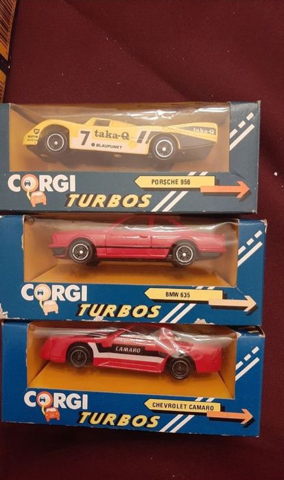 Carros miniatura corgi