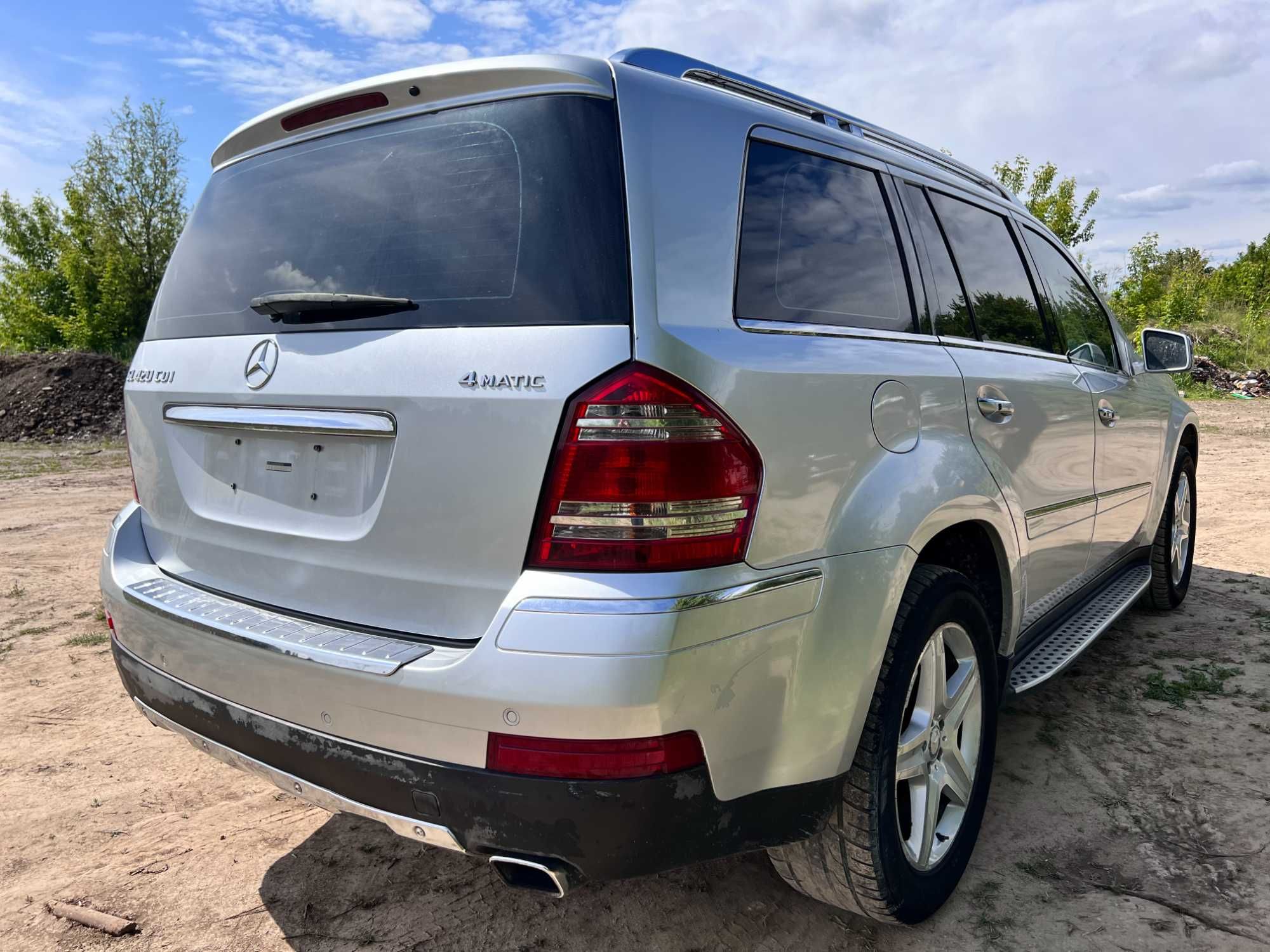 Задний бампер Mercedes GL X164 задній бампер ГЛ Х164 С775