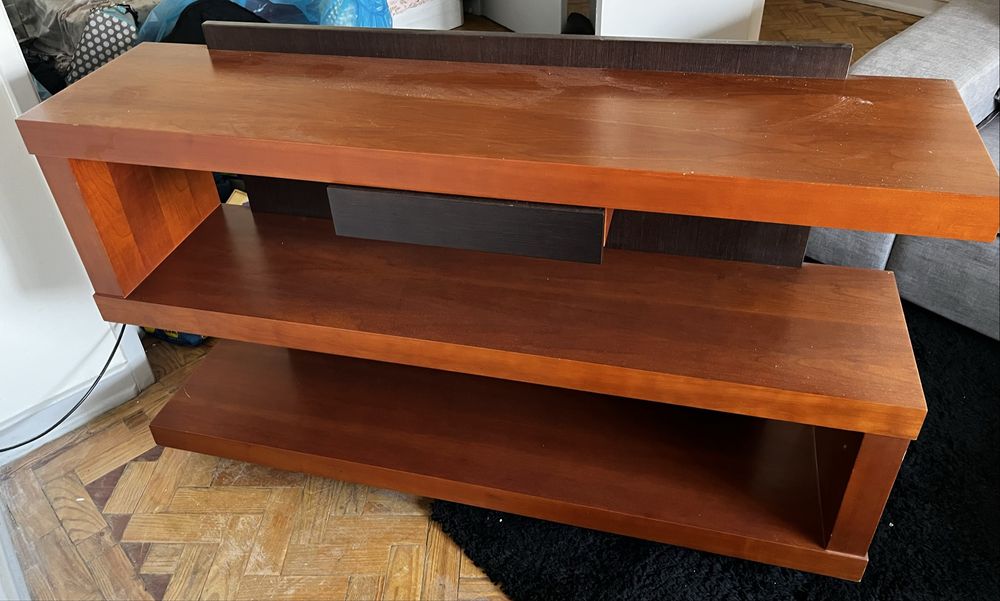 Aparador com espelho