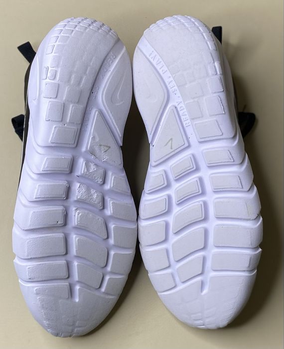 Кросівки NIKE.)(