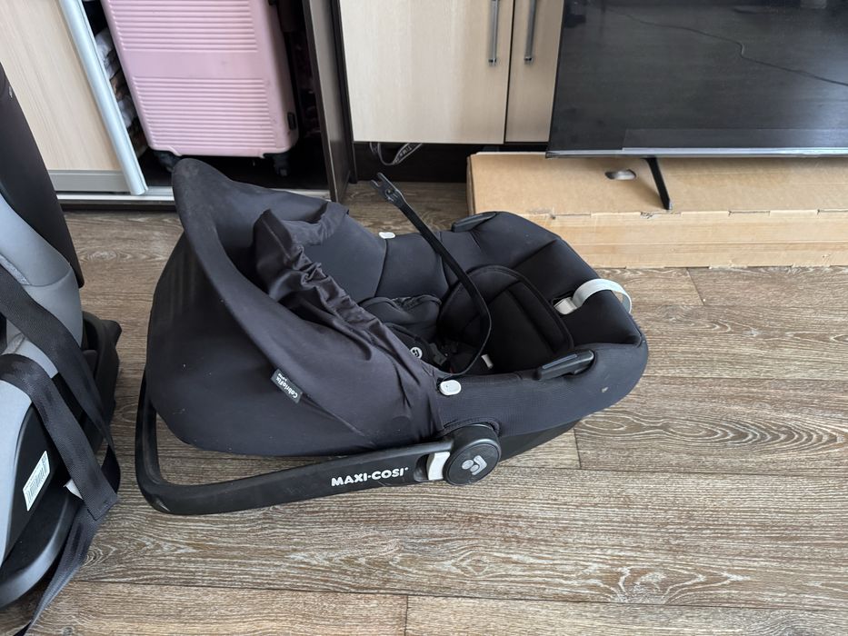 Продам детское автокресло Maxi-Cosi (группа 0+, от рождения до 13 кг)