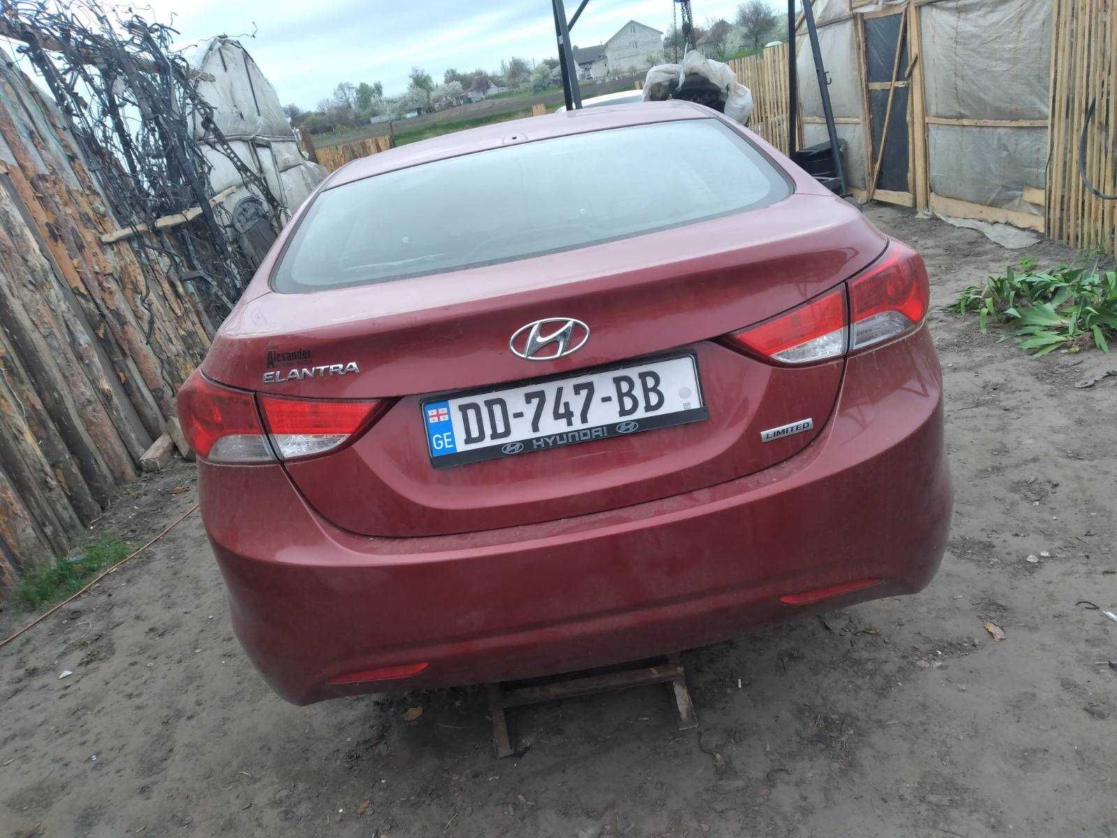 Авторазборка XYUNDAI ELANTRA 2013 год 1.8 бензин автомат