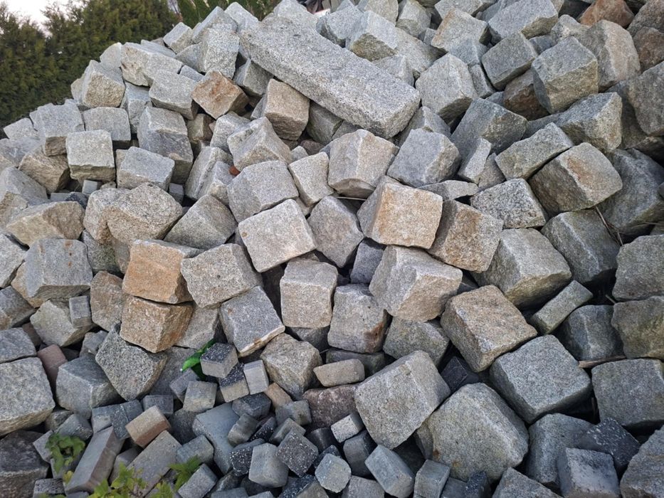 Kostka granit duże mniejsze